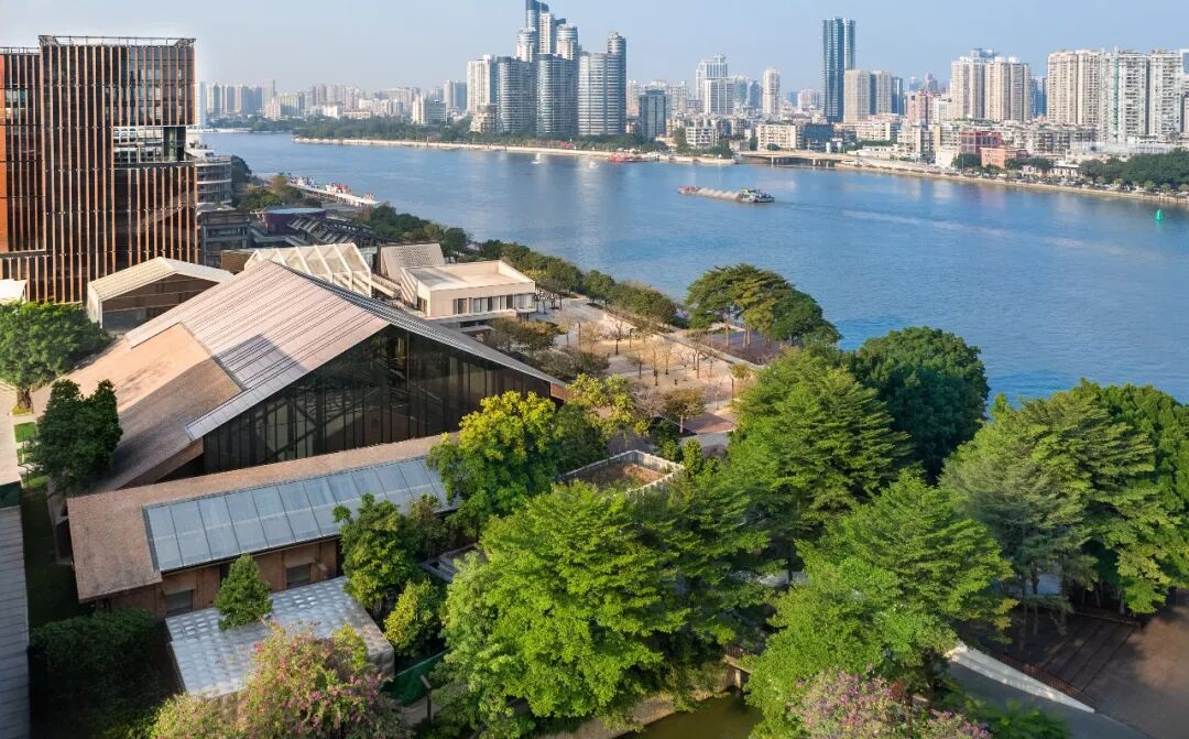 广州聚龙湾太古里水岸与旧仓库片区实景，More Or Mall 原文配图